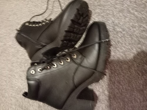 Black new look boots size - new,