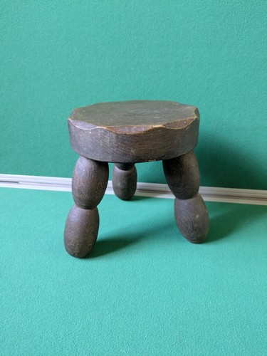 Vintage legged wooden 25 - wooden, 6.25"