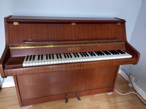 Bentley upright compact retro