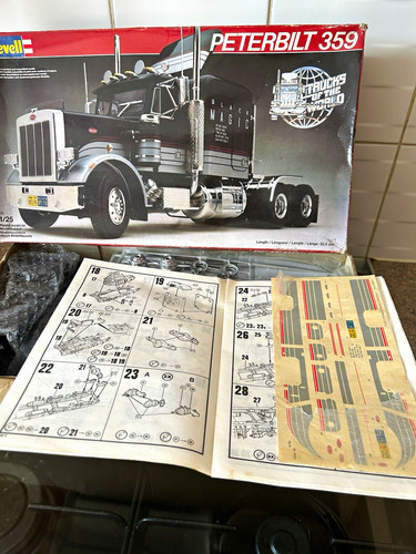 Revell peterbilt 359 - revell,