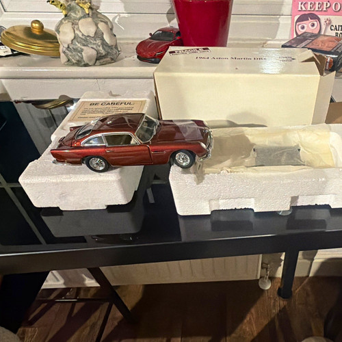 Danbury mint aston martin - aston, db5