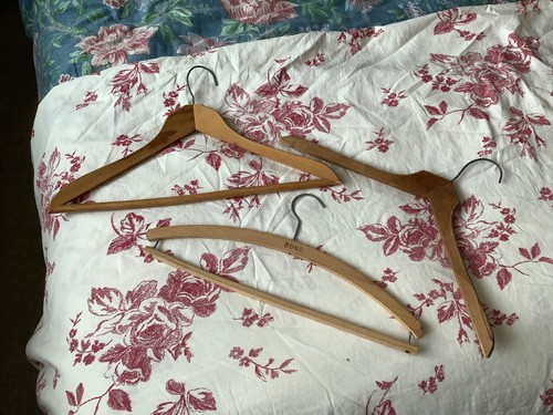 Vintage wooden clothes - x,