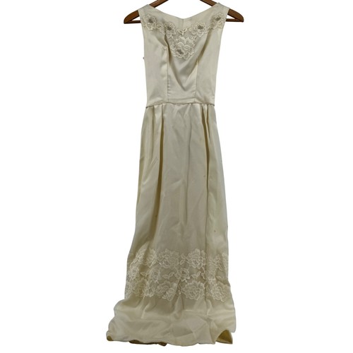 Vintage ivory wedding dress - ivory, w
