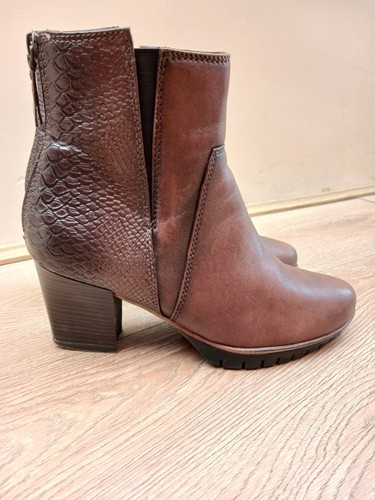 Tamaris leather boots above
