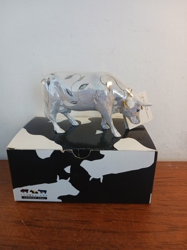 Cow parade beast light - light, 6"