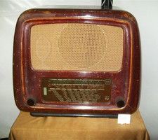 Vintage PHILIPS Radio –