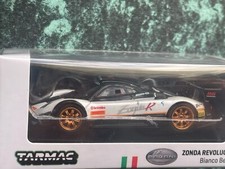 1:64 Tarmac Works Global 64 Zonda Revolucion Bianco Benny