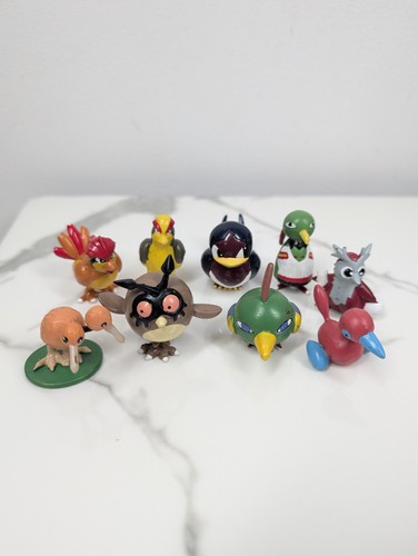 Vintage pokemon figure - job, lot