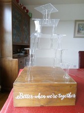Acrylic Spiral cup cake stand
