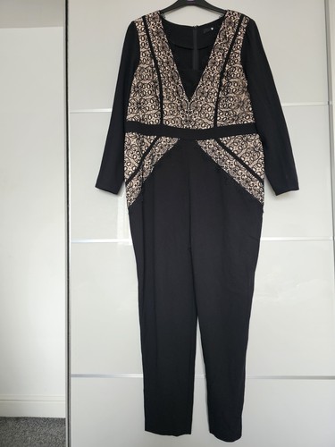 Very black nude lace - by,