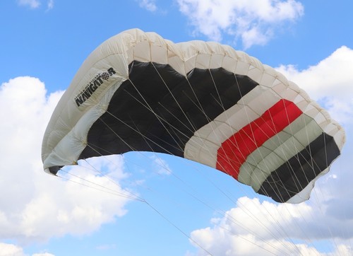 Navigator 220 skydiving - , 9