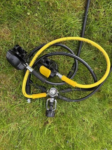 Apeks regulator set with - regulator,