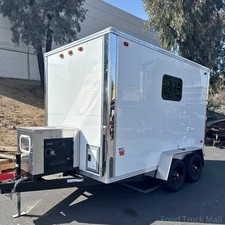 White Mobile Pet Grooming