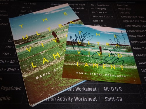 Signed ultra vivid lament - vivid,
