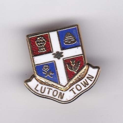 Luton town lapel badge - -,
