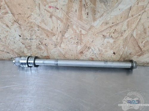 Rear wheel axle kawasaki 650 - wheel, z