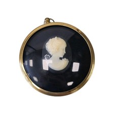 Lady in Cameo from the