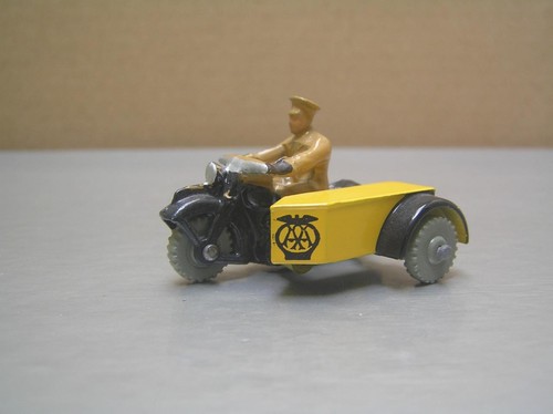 Dinky toys 270 patrol - dinky,