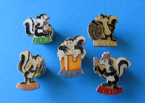 Cid skunk police pin - skunk,