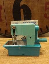 PM JS-90A Mini Hand Crank Sewing Machine Handbag Sized