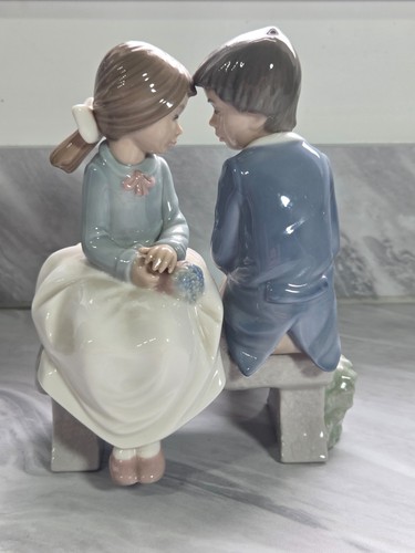 Nao first love - love", figurine