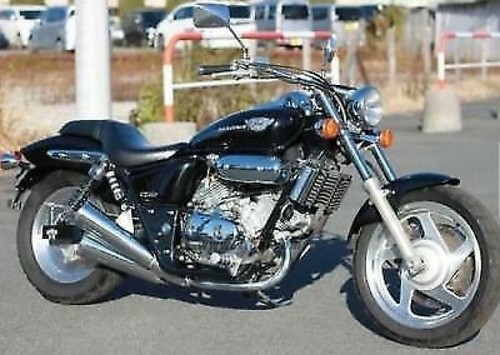 Honda twin magna - v-twin, s