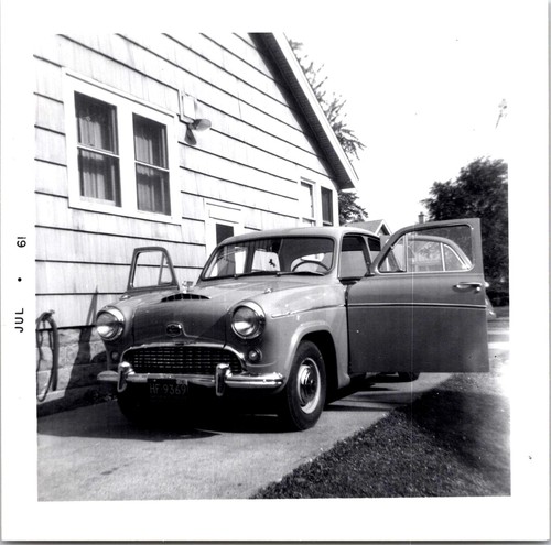 Vintage 1961 photograph - b&w,