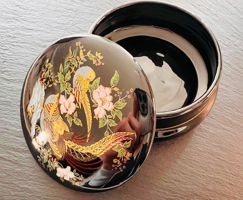 Vintage black lacquer - vintage, trinket