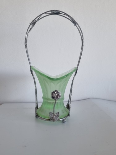 Art deco green satin glass - deco,