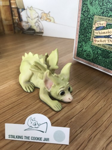 Pocket dragon stalking - dragon,