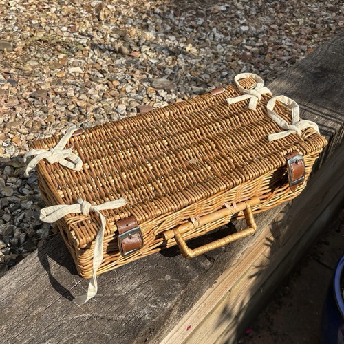 Champagne hamper wicker single - champagne,