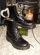 DR MARTENS 1460 SERENA boots