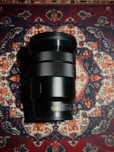 Sony 105mm 4 g oss - f/4,