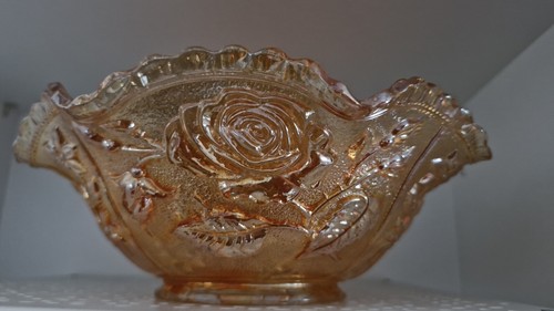 Carnival glass ruffle bowl - glass,