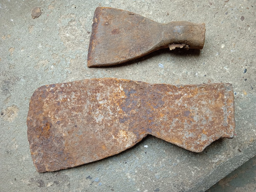 Vintage large heads found - 2,