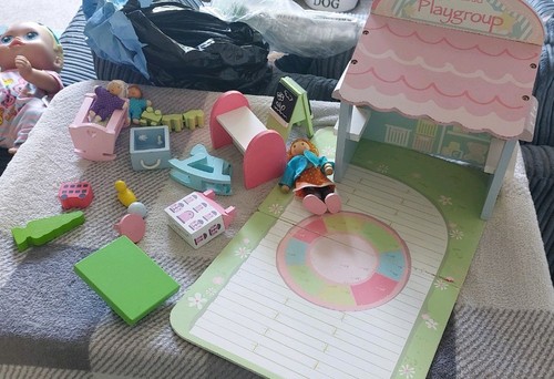 Elc rosebud playgroup - rosebud, wooden