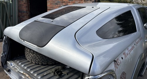 Mitsubishi l200 rear canopy - mitsubishi,