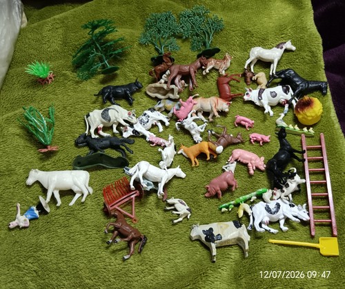 Vintage toy farm animal - toy,