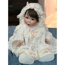 Melanie Parker-Levi 1988 VINTAGE LIMITED EDITION THUMB SUCKING PORCELAIN Doll
