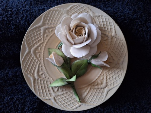Capodimonte love england - capodimonte,