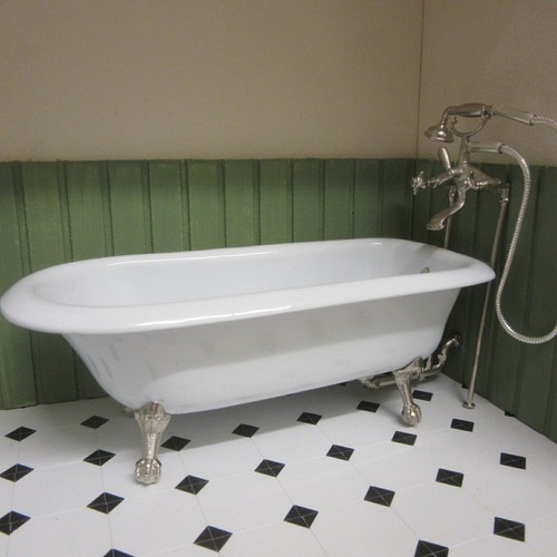 Scale victorian cast iron - 1:12,
