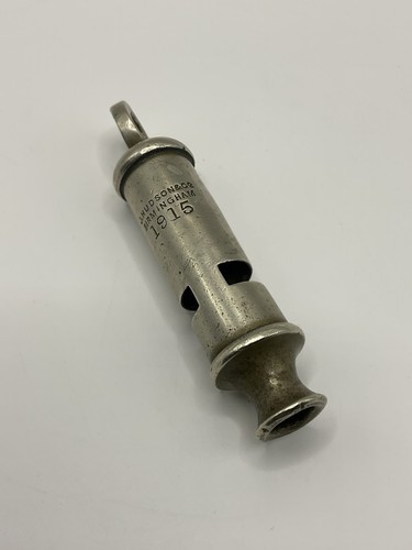 Ww1 officers trench - officers, whistle