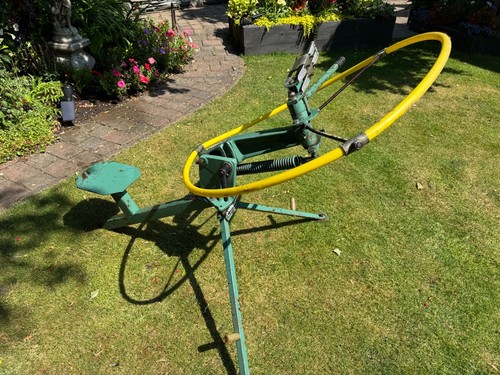 Bowman clay pigeon trap