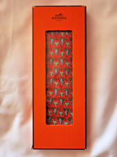 HERMES Red Tie 100% Silk Grape