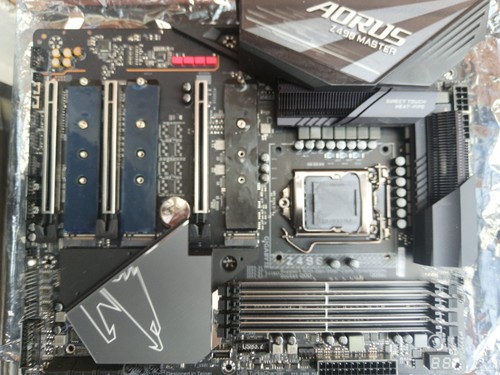 Gigabyte aorus z490 - aorus, •