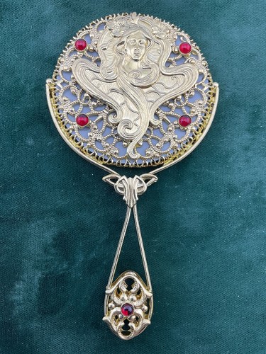 Nouveau mucha style hand - at,
