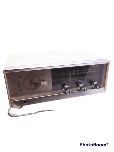 Vintage panasonic clock radio - vintage,