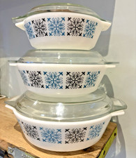 Vintage JAJ Pyrex Chelsea Set