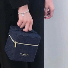 Chanel Beaute Holiday Navy
