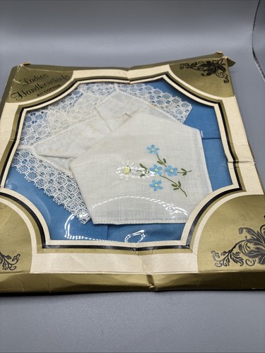 Vintage ladies handkerchiefs - vintage,